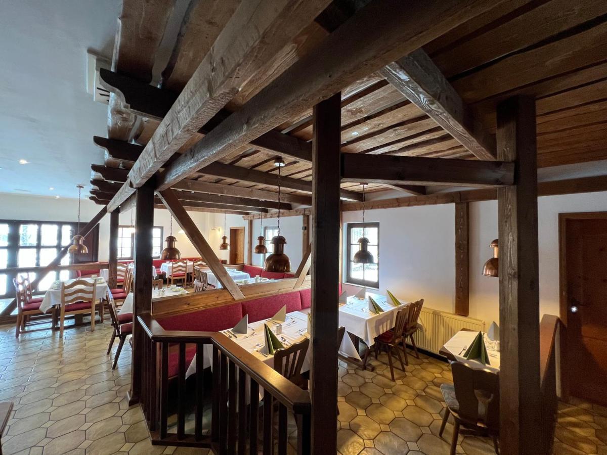 Landhotel Der Distelhof Mit Scheunencafe Dillstadt Esterno foto