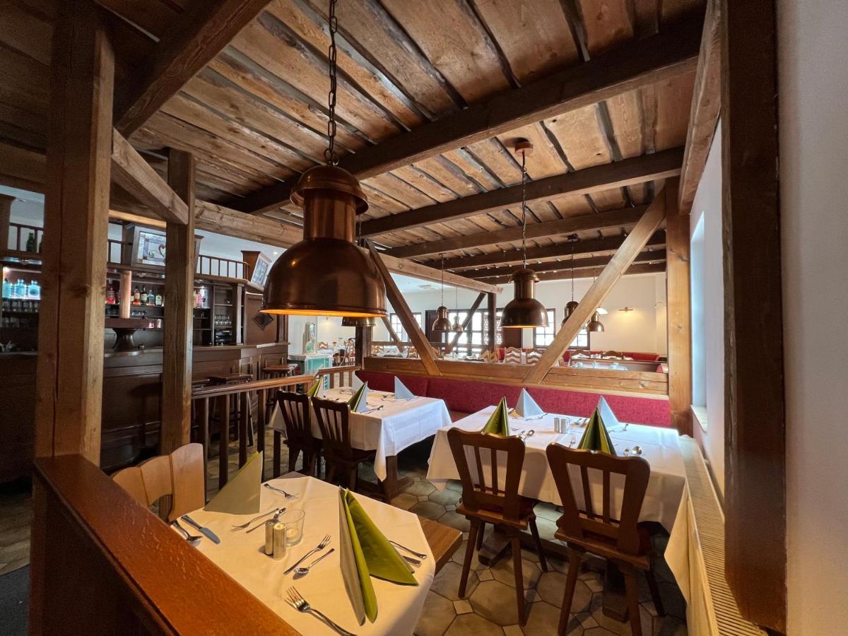 Landhotel Der Distelhof Mit Scheunencafe Dillstadt Esterno foto